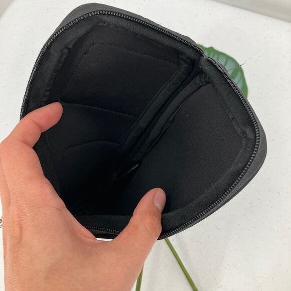 Nintendo DS Black Rectangle Zip Around Soft Faux Neoprene Storage Case Carrier - Picture 5 of 7